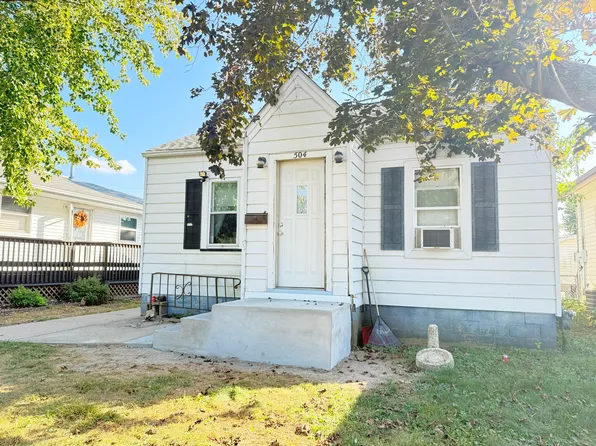 504 Adams St, Muscatine, IA 52761