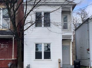 2013 W Chestnut St, Louisville, KY 40203