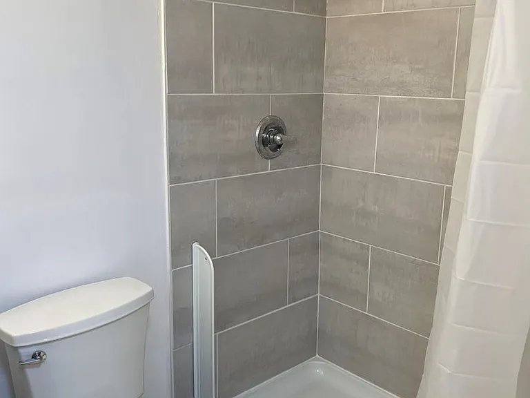 1316 Forsyth St — Photo 3