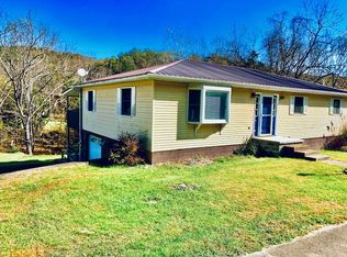 11 Cedarwood Ln, Barboursville, WV 25504