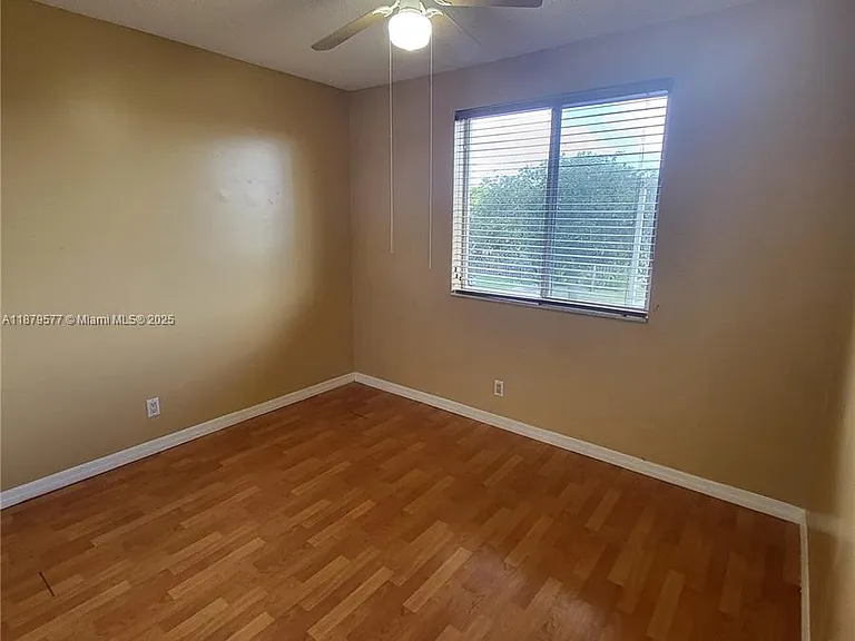 820 NE 212th Ter #6 — Photo 28