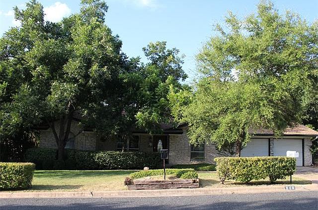 1st image of 840 N Bend Dr