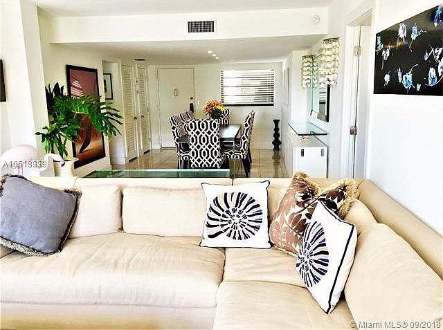 Great North Beach Location !! Just 2 Blocks from Famous Collins Ave and 82 St on Miami Beach.  Beautiful and Spacious 1 Bedroom 