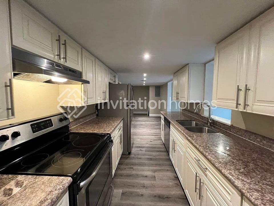 1st image of 7801 NW 67th Ave