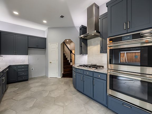 4th image of 701 Nottingham Dr