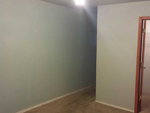 5th image of 301 Fairway Dr