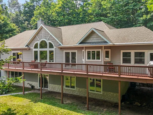 4955 Truax Lake Rd, Williamsburg, MI 49690