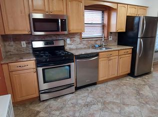 6142 69th Ln FLOOR 2, Middle Village, NY 11379