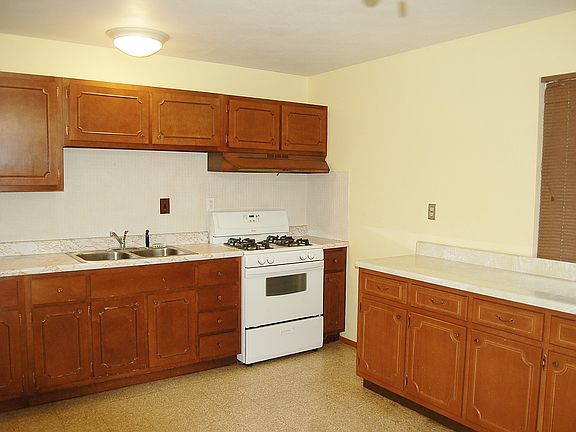 5th image of 7344 Naples Dr