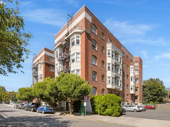 2083 NW Johnson St APT 21, Portland, OR 97209