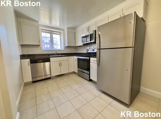 1 Captain Parker Arms #2A, Lexington, MA 02421