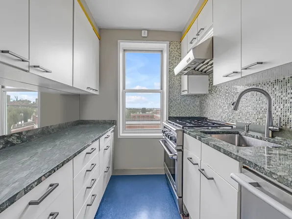 79-10 34th Avenue image 7 of 17