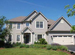 615 Asbury Dr, Aurora, IL 60502