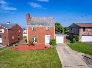 620 Glowood Dr, Pittsburgh, PA 15227