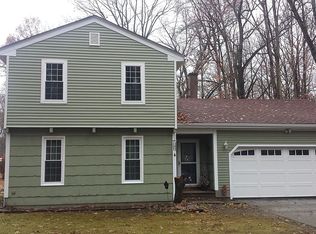 1014 S Raab Rd, Swanton, OH 43558