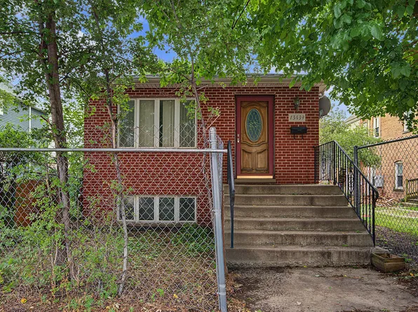 13439 S Brandon Ave, Chicago, IL 60633