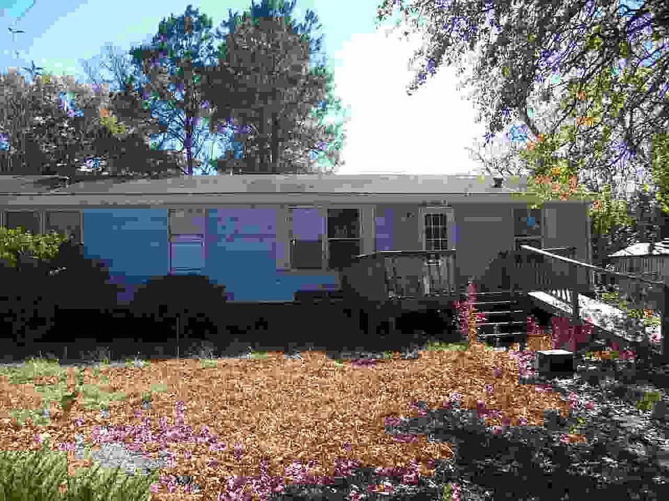 2nd image of 3008 Stockbridge Ln