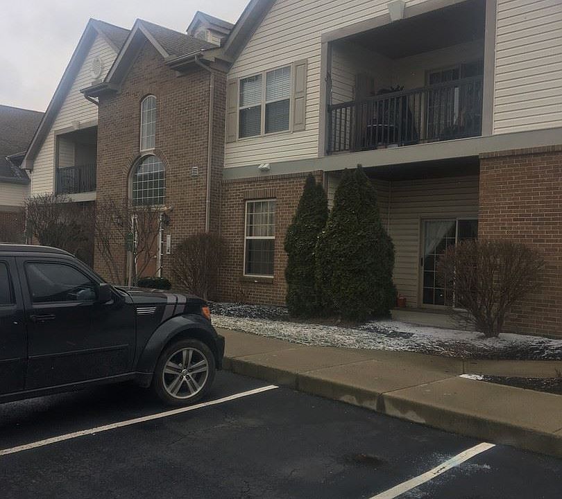 1st image of 740 Hidden Springs Dr