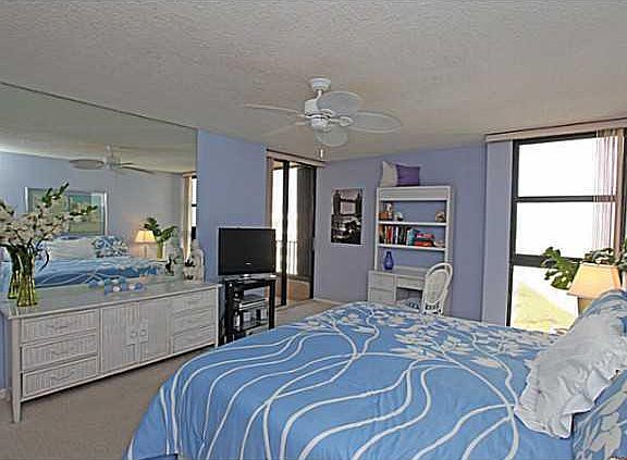 5th image of 450 Ocean Dr APT 1204