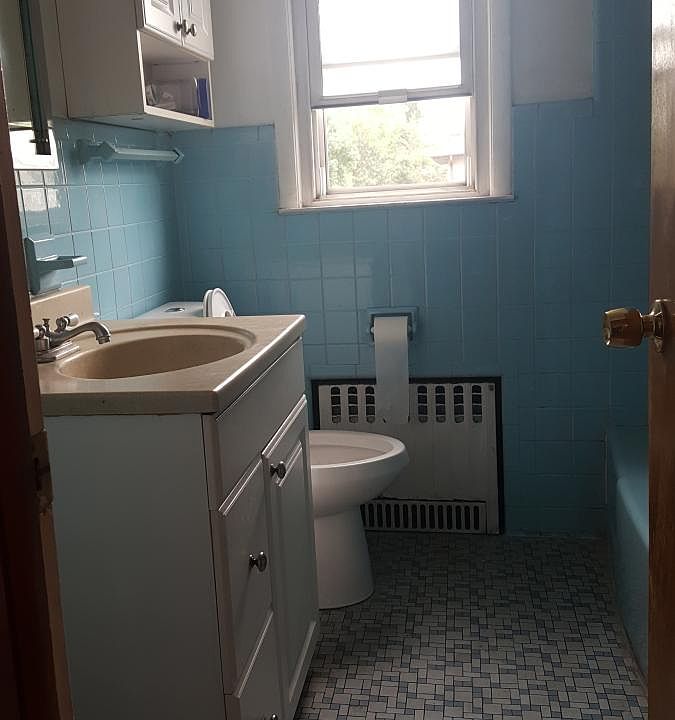 2nd image of 38 E Brinkerhoff Ave