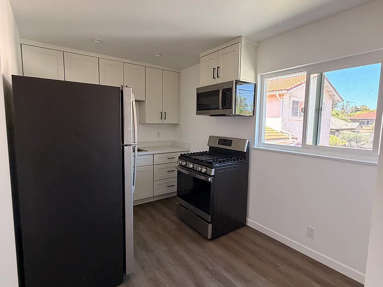 1616 Park Ave #14 — Photo 10