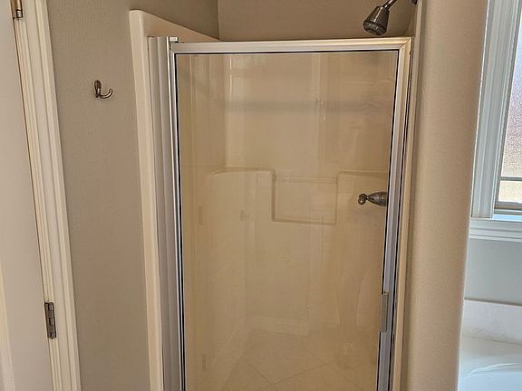 5th image of 3857 W Edgewater Dr