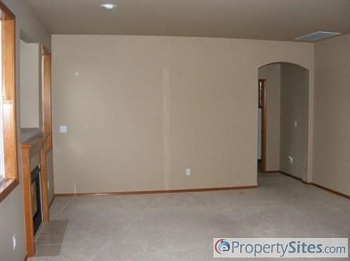 3rd image of 644 Kaitlyn St W