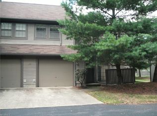 1133 Redtail Hawk Dr #4, Youngstown, OH 44512