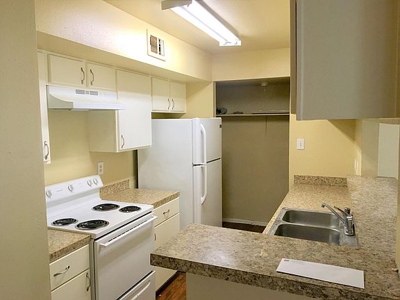 3rd image of 7200 T C Jester Blvd #D1