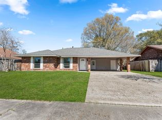 9925 Hawthorne Dr, Baton Rouge, LA 70809