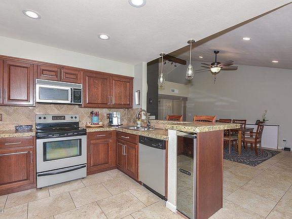 5th image of 6204 W Larkspur Dr