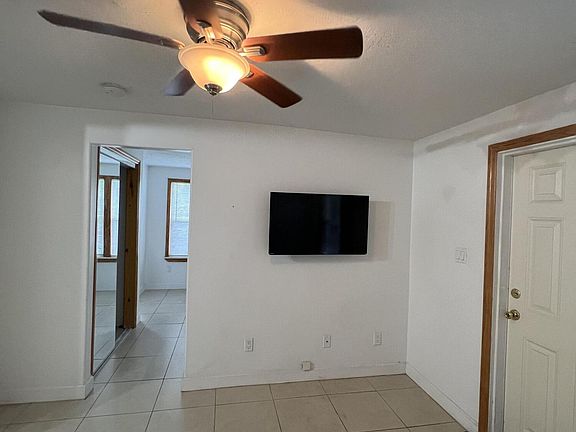 3rd image of 311 Pershing Way #1