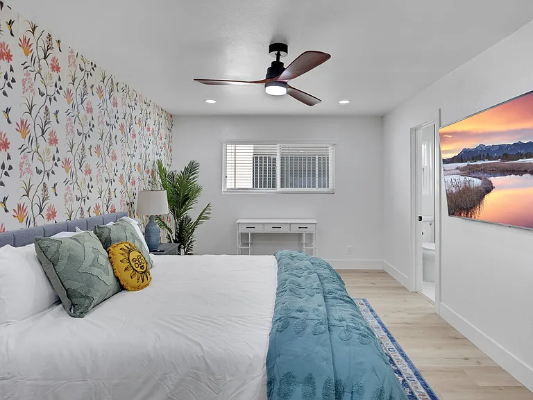 1075 Molino Ave #1 — Photo 10