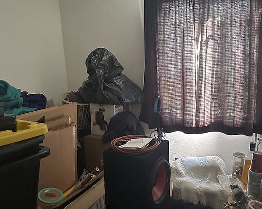 4th image of 1555 W 71st St