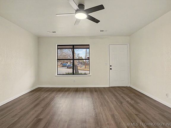 5th image of 4609 W Charleston St
