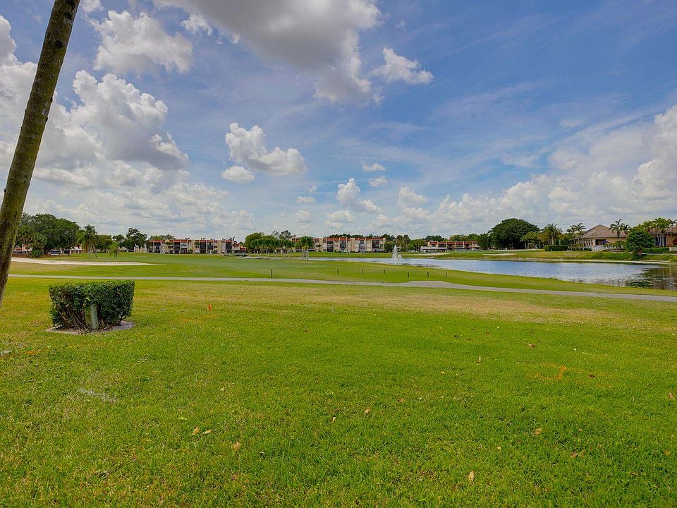 1st image of 4657 Fountains Dr S APT 107