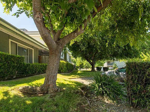 2nd image of 4900 Stamas Ln #490404