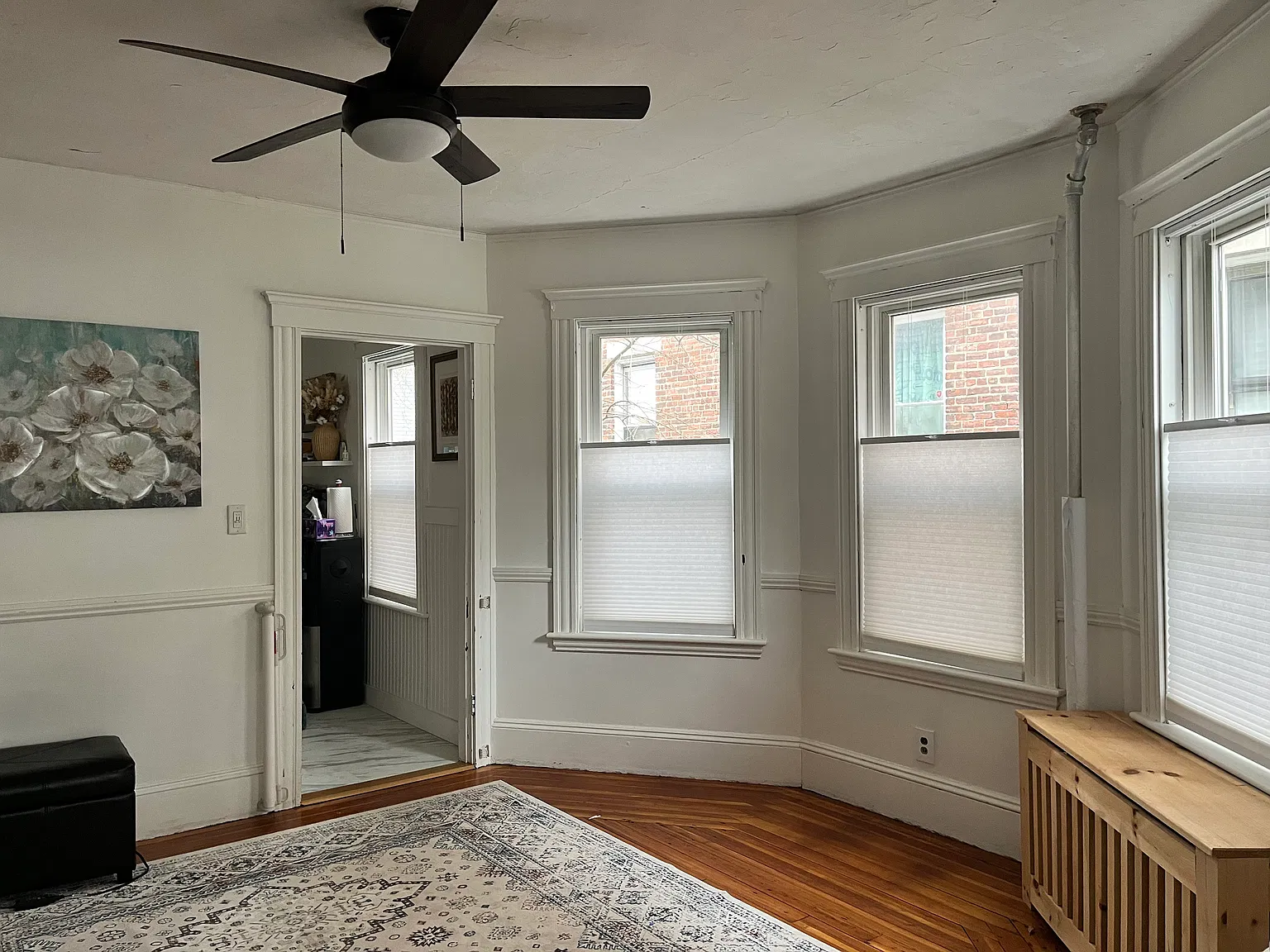 3 bed, 1200 sqft, $2,500 — Photo 2