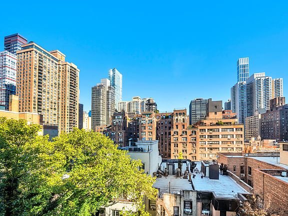 4th image of 345 E 52nd St APT 9K