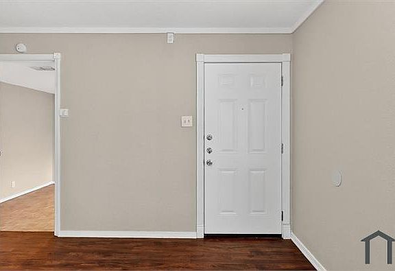 2nd image of 4729 Prinston Dr