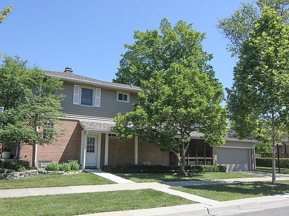 2nd image of 1100 N Oak Park Ave