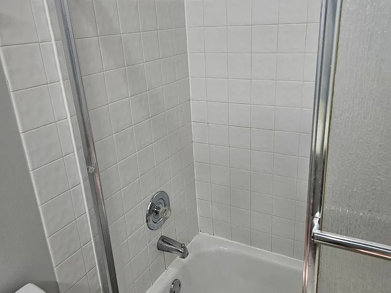10 King Dr — Photo 28