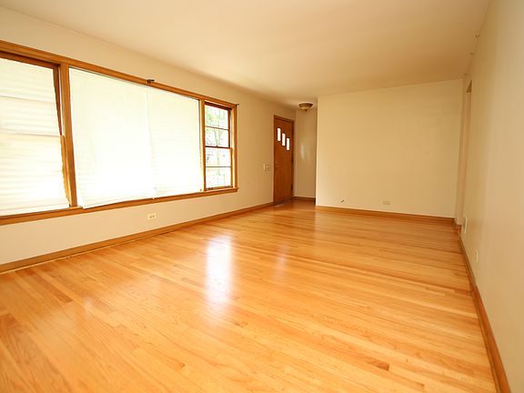 2nd image of 8214 W Wilson Ave