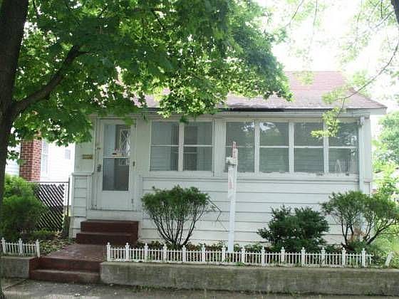 1st image of 1203 Putnam Ave