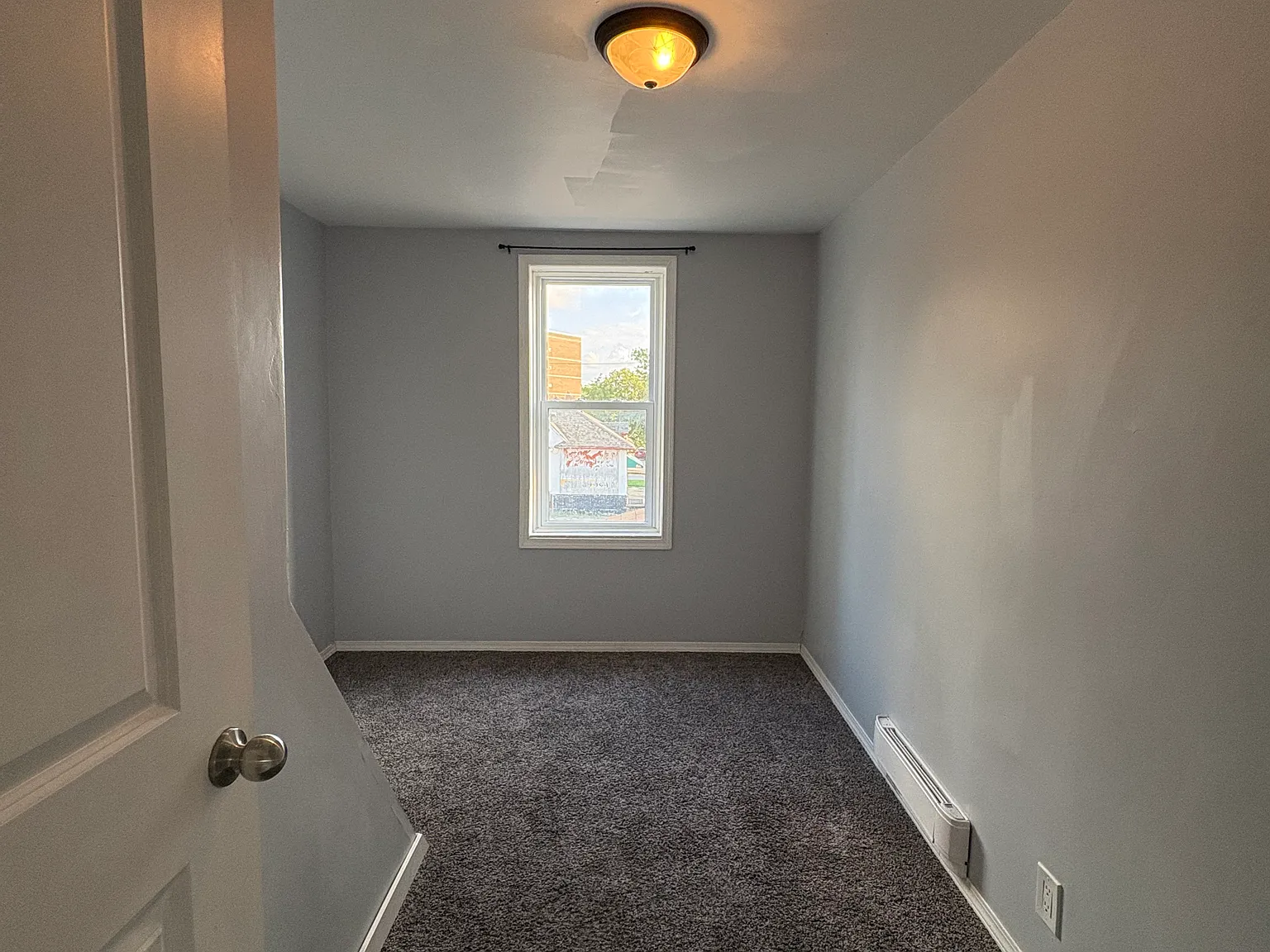 419 Nairn Avenue - 2 (Upper) — Photo 4