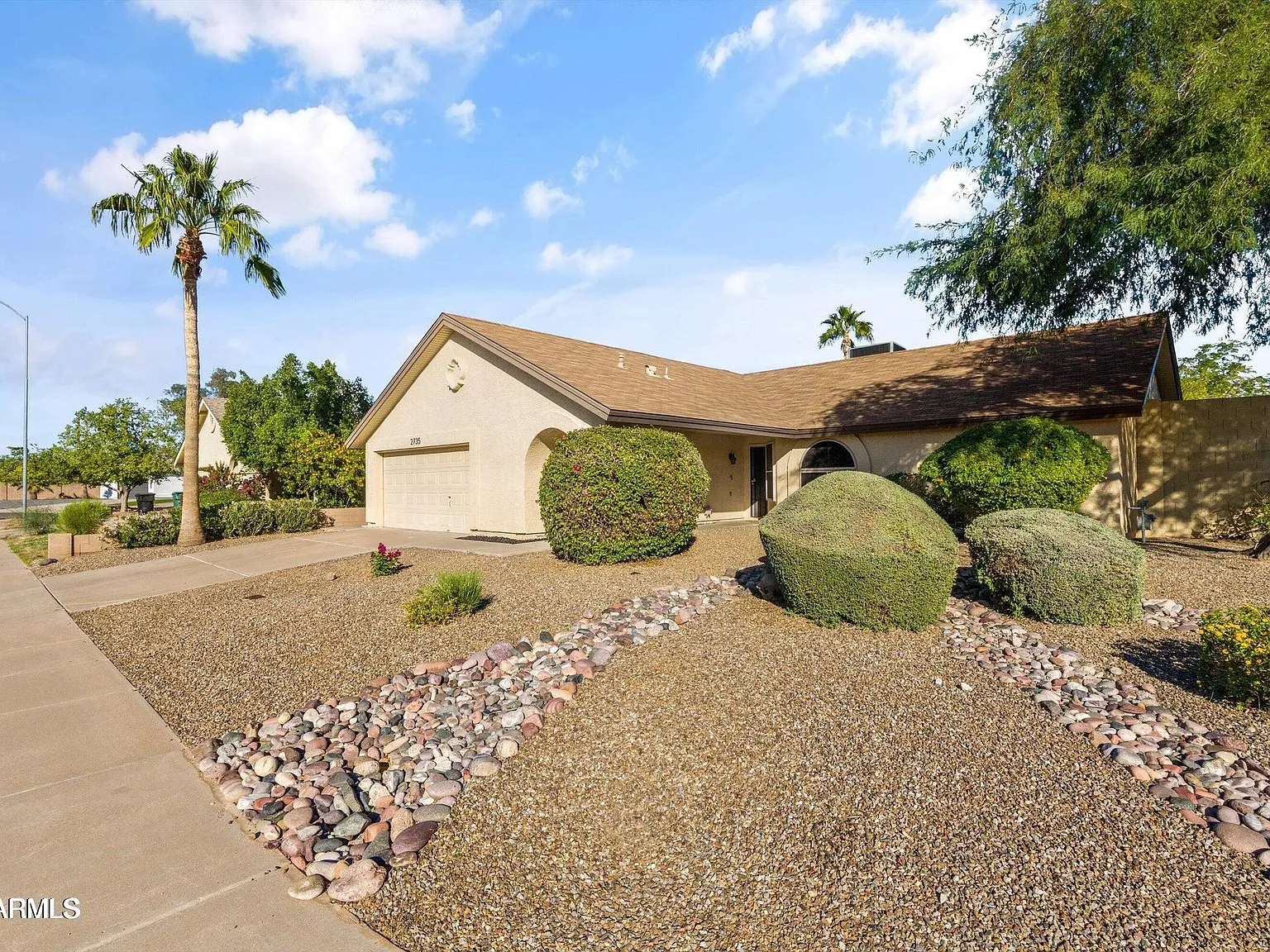 3 bed, 2.0 bath, 1695 sqft, $3,900 — Photo 4
