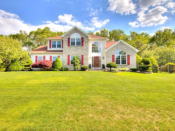 2nd image of 1221 Wilkinson Dr