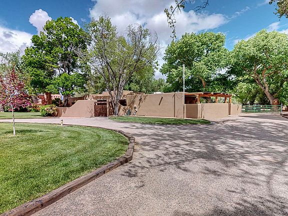 3rd image of 2029 Calle De Alondra NW