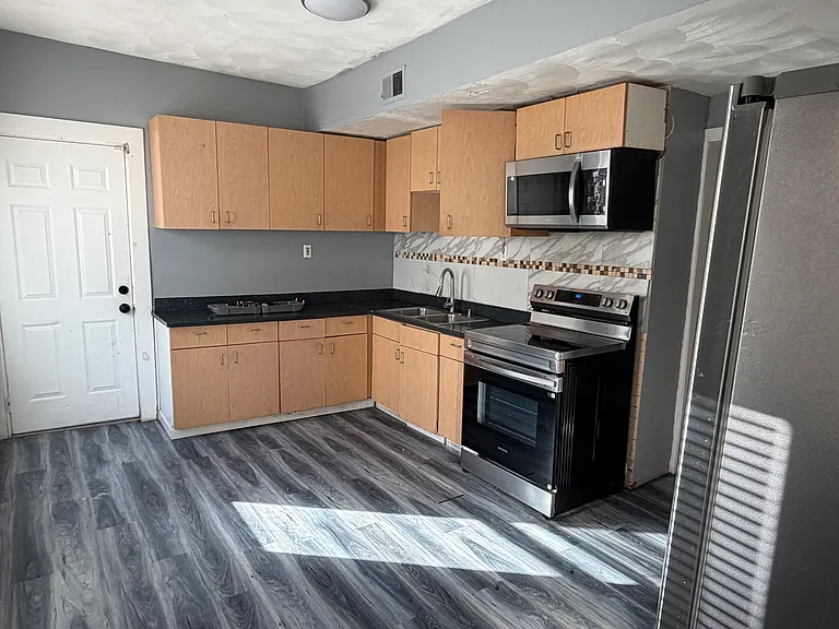 1519 Blue Hill Ave #1 — Photo 9