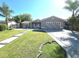 406 Calle De La Vina, Delano, CA 93215